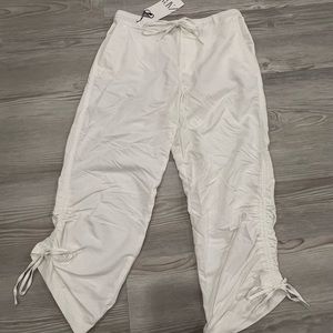 ZARA NWT white lightweight women’s pants. Size small. Adjustable side ties